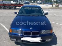 Usado BMW 318 140 CV (102 kW) 1993 Azul Coupe