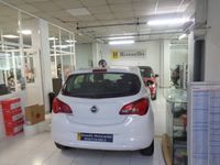 Usado Opel Corsa Business 90 CV (66 kW) 2018 Blanco Utilitario