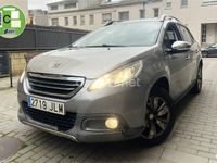 Usado Peugeot 2008 Style 110 CV (80 kW) 2017 Gris / plata SUV