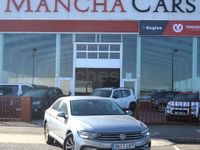Usado VW Passat Business 122 CV (89 kW) 2021 Gris / plata Berlina