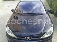 Usado Peugeot 206 90 CV (66 kW) 2002 Negro Berlina