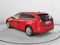 Usado Volvo V60 Momentum 190 CV (139 kW) 2016 Rojo Familiar