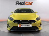 Usado Kia Ceed 120 CV (88 kW) 2023 Verde Utilitario