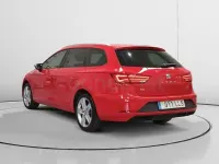 Usado Seat Leon FR 130 CV (95 kW) 2020 Rojo Familiar
