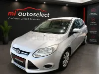 Usado Ford Focus Trend 109 CV (80 kW) 2011 Gris / plata Berlina