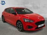 Usado Ford Focus ST-Line 125 CV (91 kW) 2021 Rojo Berlina
