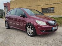 Usado Mercedes B200 140 CV (102 kW) 2007 Granate Monovolumen
