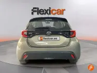 Usado Toyota Yaris Active 116 CV (85 kW) 2025 Gris Utilitario