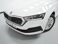 Usado Skoda Octavia Ambition 115 CV (84 kW) 2023 Blanco Berlina