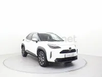 Usado Toyota Yaris Cross Active 130 CV (95 kW) 2025 Blanco SUV