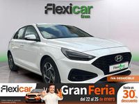 Usado Hyundai i30 120 CV (88 kW) 2024 Blanco Berlina