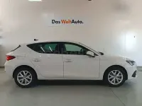 Używany Seat Leon Style 116 KM (85 kW) 2025 Biały Sedan/Limuzyna