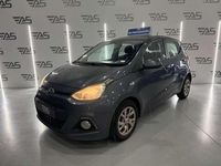 Usado Hyundai i10 67 CV (49 kW) 2016 Gris Utilitario