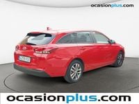 Usado Hyundai i30 GO! 120 CV (88 kW) 2019 Rojo Familiar
