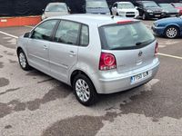 Usado VW Polo United 105 CV (77 kW) 2008 Gris / plata Utilitario