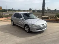 Usado Peugeot 306 90 CV (66 kW) 2001 Gris / plata Berlina
