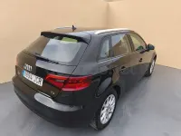 Usado Audi A3 Attraction 110 CV (80 kW) 2015 Negro Berlina