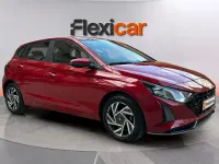 Usado Hyundai i20 101 CV (74 kW) 2024 Rojo Utilitario