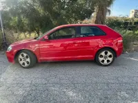 Usado Audi A3 Ambiente 150 CV (110 kW) 2005 Rojo Utilitario