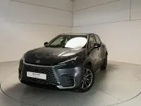 Usado Lexus LBX 136 CV (100 kW) 2025 Gris / plata SUV