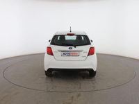 Usado Toyota Yaris Hybrid Active 101 CV (74 kW) 2015 Blanco Utilitario