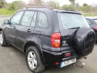 Käytetty Toyota RAV4 Executive 116 HP (85 kW) 2005 Musta Katumaasturi