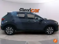 Usado Kia Stonic 101 CV (74 kW) 2021 Gris SUV