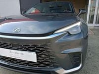 Usado Lexus LBX 136 CV (100 kW) 2025 Gris SUV
