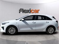 Begagnad Kia Ceed 120 HK (88 kW) 2020 Vit Halvkombi