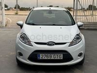 Usado Ford Fiesta Titanium 96 CV (70 kW) 2011 Blanco Utilitario