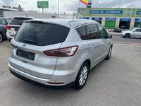 Usado Ford S-MAX S 150 CV (110 kW) 2017 Plateado Monovolumen