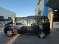 Usado VW Caddy Comfortline 102 CV (75 kW) 2014 Azul Monovolumen