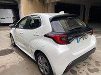 Usado Toyota Yaris Hybrid Active 116 CV (85 kW) 2025 Blanco Berlina