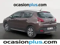 Usado Peugeot 3008 Style 120 CV (88 kW) 2015 Marrón Familiar