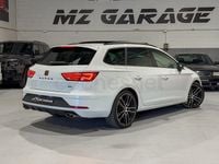 Usado Seat Leon 4Drive 300 CV (220 kW) 2019 Blanco Familiar