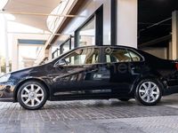 Usado VW Jetta Advance 140 CV (102 kW) 2008 Negro Berlina