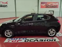 Usado Alfa Romeo Giulietta Distinctive 105 CV (77 kW) 2013 Negro Utilitario