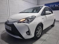 Usado Toyota Yaris Hybrid Active 100 CV (73 kW) 2020 Blanco Utilitario