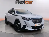 Usado Peugeot 2008 Allure 110 CV (80 kW) 2021 Blanco SUV