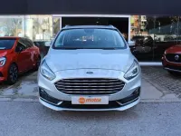 Usado Ford S-MAX Titanium 190 CV (139 kW) 2023 Gris / plata Monovolumen