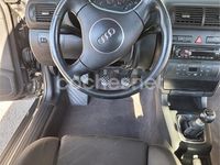 Usado Audi A3 Attraction 102 CV (75 kW) 2002 Naranja Utilitario