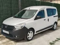 Usado Dacia Dokker Essentiel 109 CV (80 kW) 2021 Blanco Monovolumen