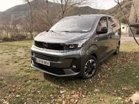 Usado Opel Zafira 177 CV (130 kW) 2025 Verde Monovolumen