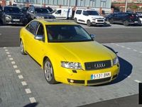 Usado Audi A4 180 CV (132 kW) 2001 Amarillo Berlina