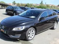Begagnad Volvo V60 Momentum 120 HK (88 kW) 2018 Svart Kombi