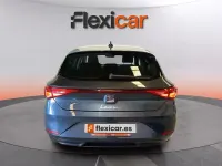 Usado Seat Leon Style 131 CV (96 kW) 2023 Gris Berlina