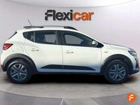 Usado Dacia Sandero Comfort 101 CV (74 kW) 2022 Blanco Utilitario