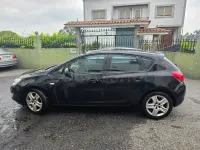 Usado Opel Astra Excellence 110 CV (80 kW) 2012 Negro Berlina