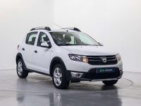 Usado Dacia Sandero Stepway 90 CV (66 kW) 2015 Blanco Utilitario