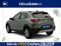 Usado Kia Stonic 79 CV (58 kW) 2025 Gris / plata SUV